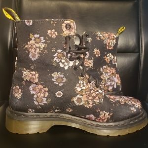 Dr. Martens Beckett Wild Rose Boots US 10 UK 8